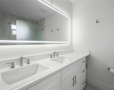 2203 N Boulevard - Photo Thumbnail 33