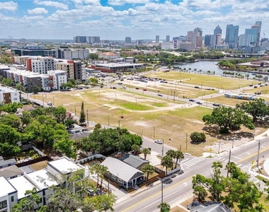 2203 N Boulevard - Photo Thumbnail 50