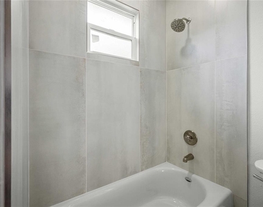 2203 N Boulevard - Photo Thumbnail 29