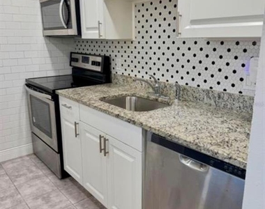 6312 Newtown Circle - Photo Thumbnail 3