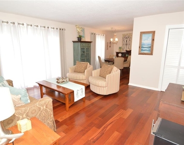 213 Seahorse Drive Se - Photo Thumbnail 16
