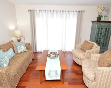 213 Seahorse Drive Se - Photo Thumbnail 15