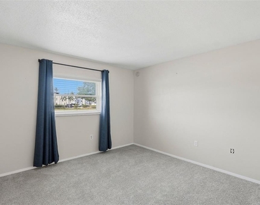 350 79th Avenue N - Photo Thumbnail 11