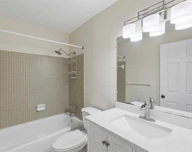 350 79th Avenue N - Photo Thumbnail 16