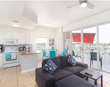 8800 Bay Pines Boulevard - Photo Thumbnail 10
