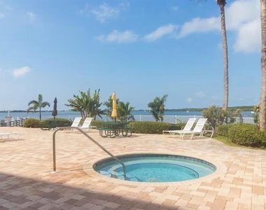 8800 Bay Pines Boulevard - Photo Thumbnail 21