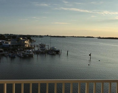 8800 Bay Pines Boulevard - Photo Thumbnail 8