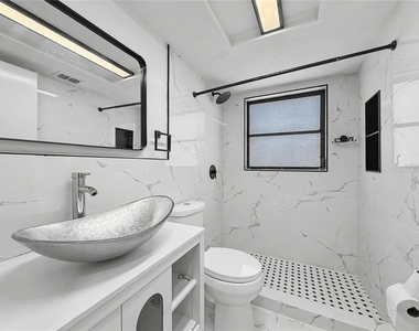 2101 Hibiscus Road - Photo Thumbnail 9