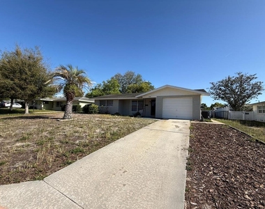 7808 Talisman Drive - Photo Thumbnail 2