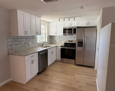 7808 Talisman Drive - Photo Thumbnail 4