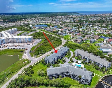 5557 Sea Forest Drive - Photo Thumbnail 33