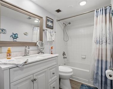 5557 Sea Forest Drive - Photo Thumbnail 12