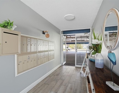 5557 Sea Forest Drive - Photo Thumbnail 25