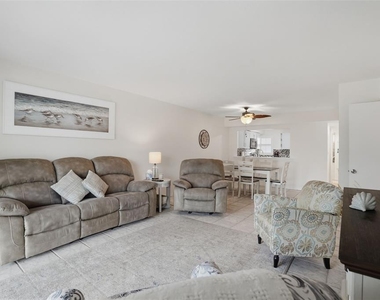 5557 Sea Forest Drive - Photo Thumbnail 15