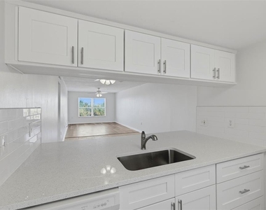 12760 Indian Rocks Road - Photo Thumbnail 21