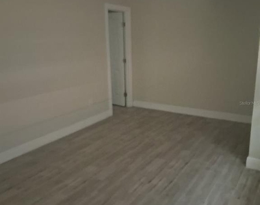 7320 Balboa Drive - Photo Thumbnail 7