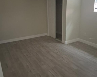 7320 Balboa Drive - Photo Thumbnail 9