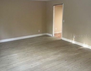 16406 Lake Byrd Drive - Photo Thumbnail 7