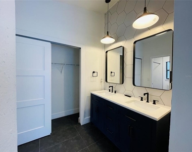 7803 Sugar Brook Court - Photo Thumbnail 6