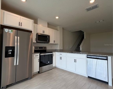 1556 Mirabella Circle - Photo Thumbnail 15