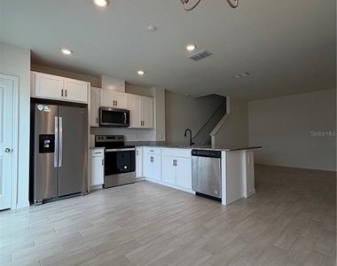 1556 Mirabella Circle - Photo Thumbnail 11