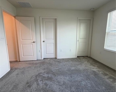 1556 Mirabella Circle - Photo Thumbnail 42