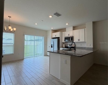 1556 Mirabella Circle - Photo Thumbnail 13