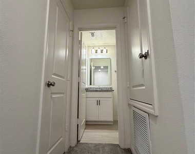 1556 Mirabella Circle - Photo Thumbnail 25