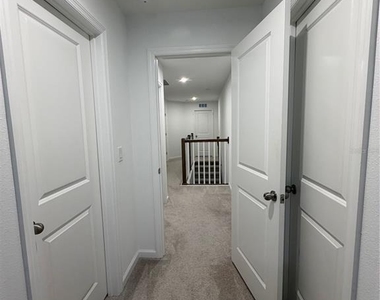 1171 Boardwalk Place - Photo Thumbnail 5