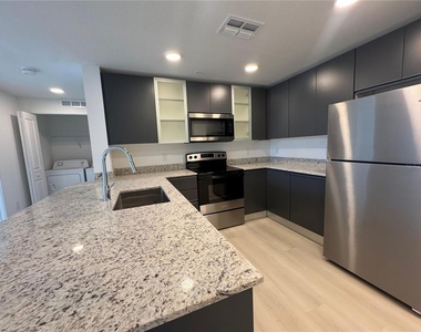 5579 Millenia Park Blvd - Photo Thumbnail 6