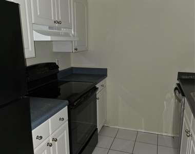 922 Lake Destiny Road - Photo Thumbnail 14