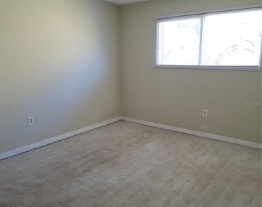 922 Lake Destiny Road - Photo Thumbnail 5