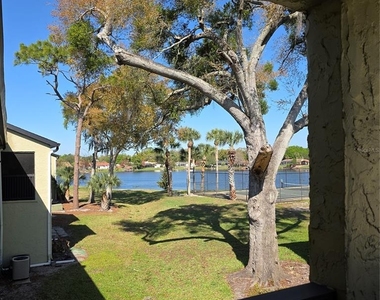 922 Lake Destiny Road - Photo Thumbnail 15