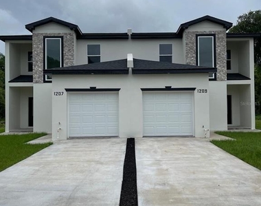 1207 Crawford Avenue - Photo Thumbnail 1