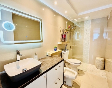1248 Av. Luis Vigoreaux - Photo Thumbnail 7