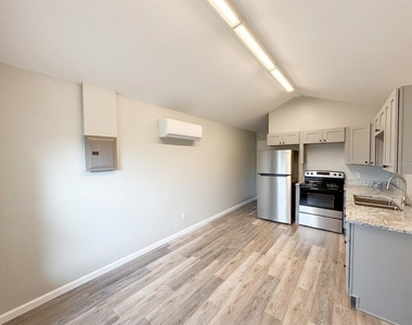 115 Avenue F Sw - Photo Thumbnail 2