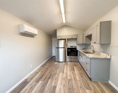 115 Avenue F Sw - Photo Thumbnail 3