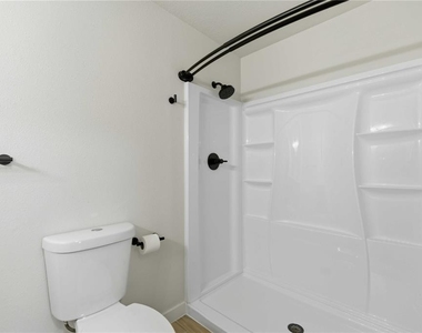712 Ne 26th Street - Photo Thumbnail 18