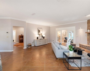 8120 Nw 48th Lane - Photo Thumbnail 4