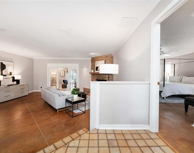 8120 Nw 48th Lane - Photo Thumbnail 5