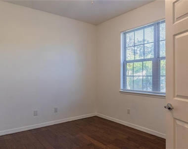519 Cadiz Drive - Photo Thumbnail 18