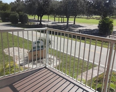 1830 Maravilla Avenue - Photo Thumbnail 3