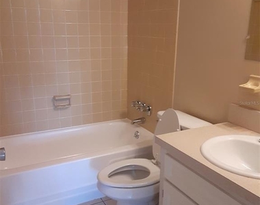 1830 Maravilla Avenue - Photo Thumbnail 13