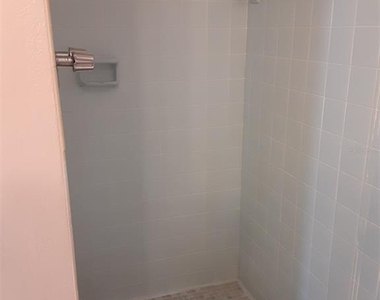 1830 Maravilla Avenue - Photo Thumbnail 14