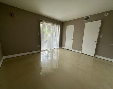 1830 Maravilla Avenue - Photo Thumbnail 7