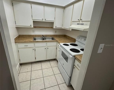 1830 Maravilla Avenue - Photo Thumbnail 5