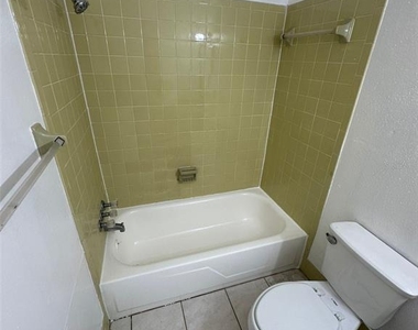 1830 Maravilla Avenue - Photo Thumbnail 8