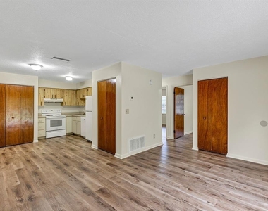 3800 Se 17th Court - Photo Thumbnail 1