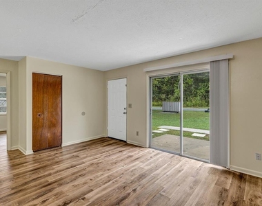 3800 Se 17th Court - Photo Thumbnail 2
