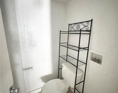 704 Cordova Drive - Photo Thumbnail 18